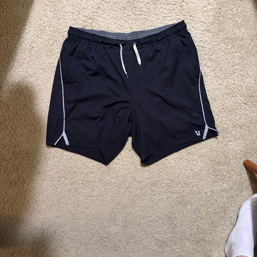 Vuori Men's Black and Gray Athletic Shorts, Trail Shorts, Lined, 7inch inseam